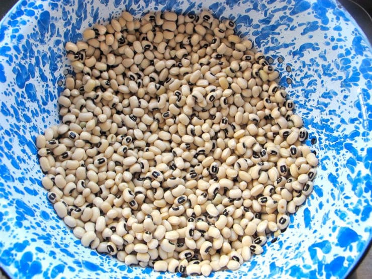 Black eyed peas in a colander.