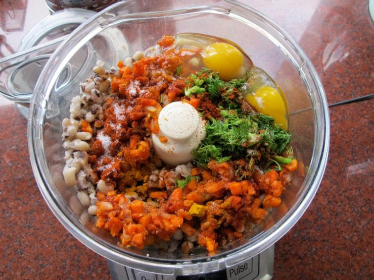 Black eyed peas and vegetables in the food processor.