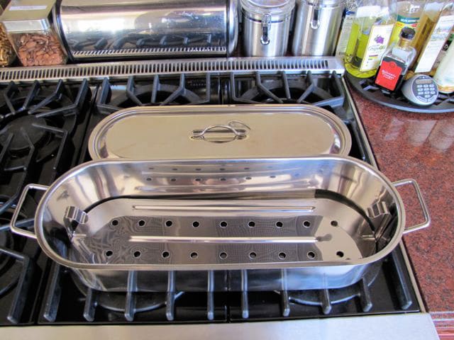 How to Poach Fish Fillets - Learn how to poach whole fish filets in court bouillon. Includes recipe for lemon dijon sauce and herb mayo. Kosher, Dairy, Pareve, Rosh Hashanah.