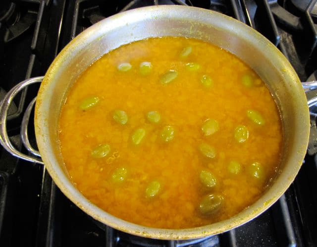 Green olives in lemon sauce.