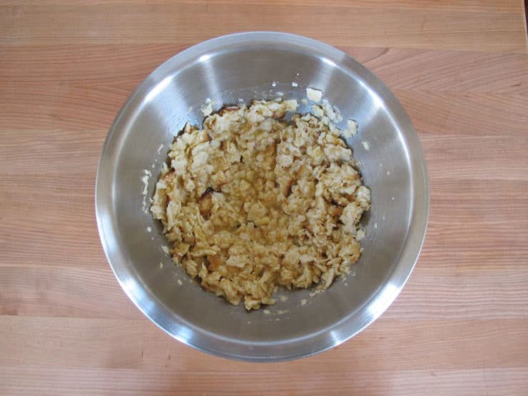 Eggs stirred into crushed matzo.