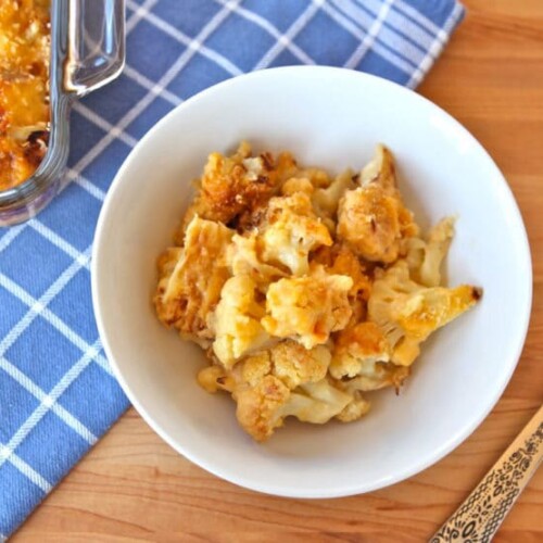A bowl of cheesy cauliflower gratin.